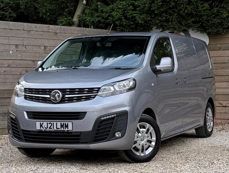 VAUXHALL VIVARO
